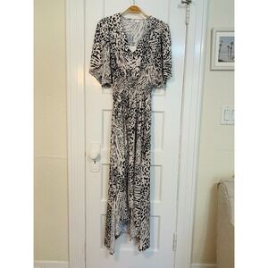 Rielle DVF Inspired Maxi Dress Flattering Cream Black Animal Print NWT / Size M